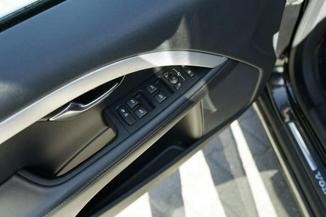 Volvo V70 2,0D3 NAVI, automat, skóra, Xenony, 2013r.