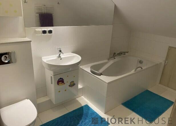 Dwupoziomowe mieszkanie w Markach