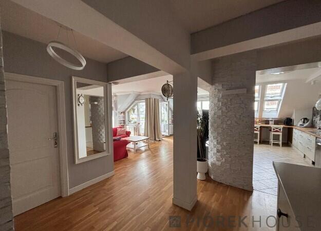 Dwupoziomowe mieszkanie w Ursusie