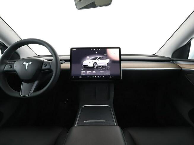 Tesla Y automat full LED skóra navi klima auto grzane fotele i kanapa ACC