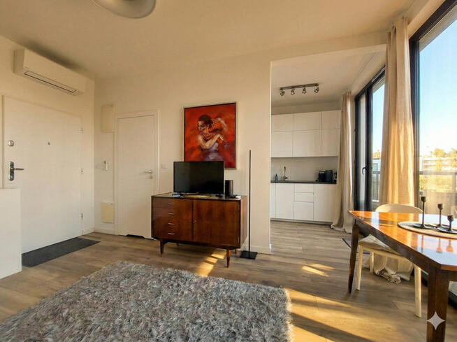 ✅Zobacz>>>Słoneczna kawalerka z balkonem✅