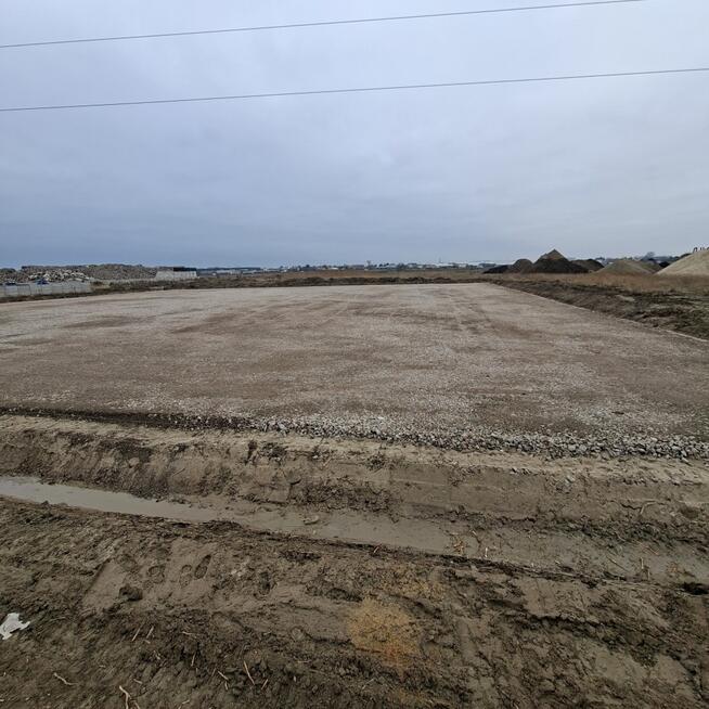 Działka przemysłowa utwardzona