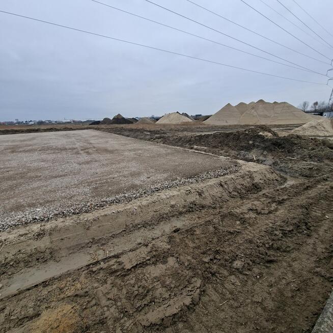 Działka przemysłowa utwardzona