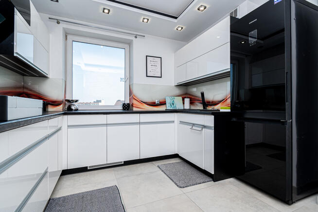 Mieszkanie 4-pokojowe na wynajem!