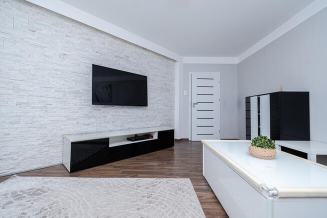 Mieszkanie 4-pokojowe na wynajem!