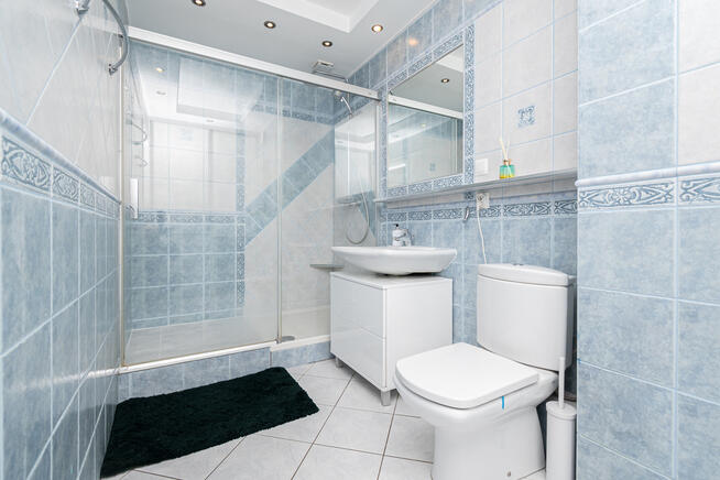 Mieszkanie 4-pokojowe na wynajem!