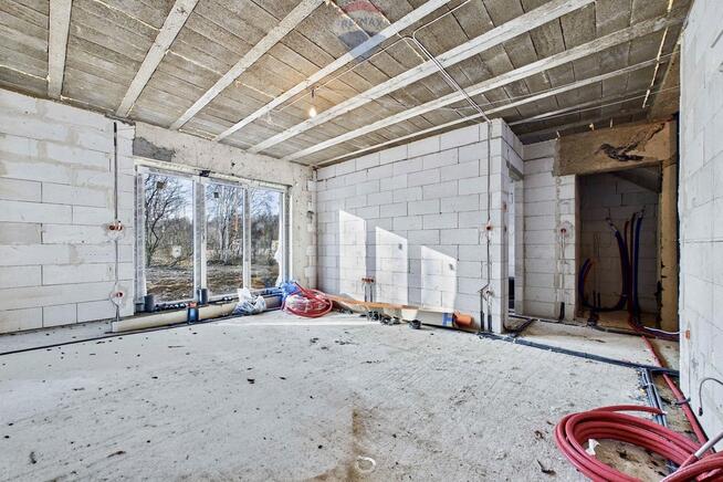 Nowoczesny dom z ogródkiem, w otulinie lasu