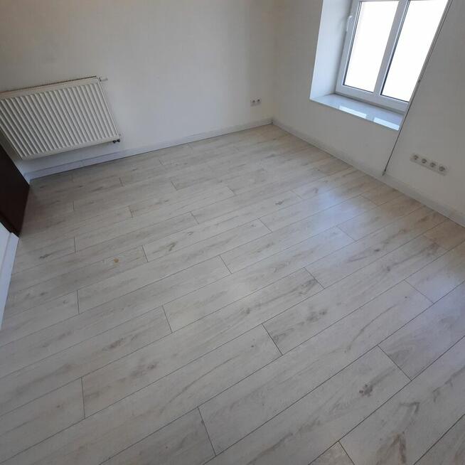 21-metrowe biuro Szosa Chełmińska