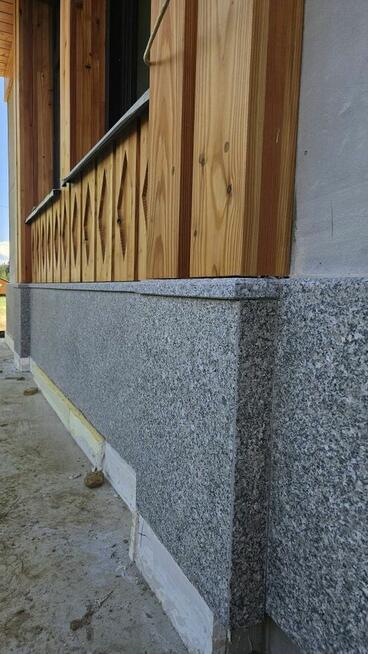 Fasada z kamienia- granit, marmur, piaskowiec, spiek kwarcow