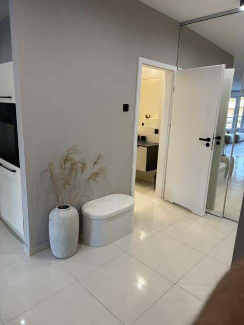 Nowoczesne 2 pokojowe mieszkanie z klimatyzacją