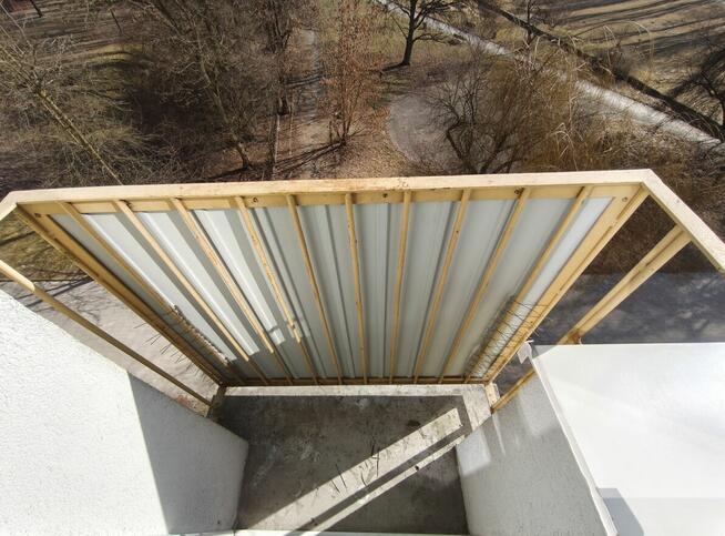 Atrakcyjna kawalerka z balkonem w dzielnicy Tysiąclecie