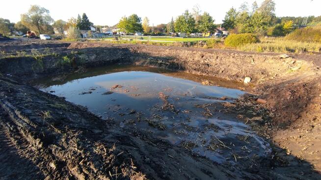 Koparka długie ramie czyszczenie stawów