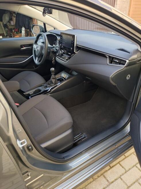 Sprzedam samochód Toyota Corolla 1.5 benzyna sedan 2022 r