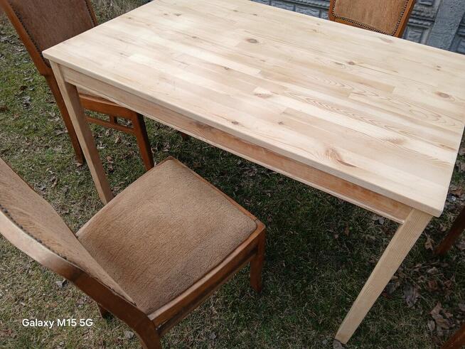 Sprzedam stol z drewna plus krzesla