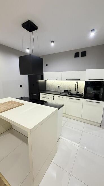 Nowoczesne 2 pokojowe mieszkanie z klimatyzacją