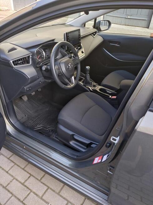 Sprzedam samochód Toyota Corolla 1.5 benzyna sedan 2022 r