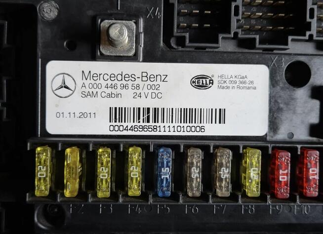 Skrzynka Tablica Modul Plyta bezpiecznikow A0004469658 A0004