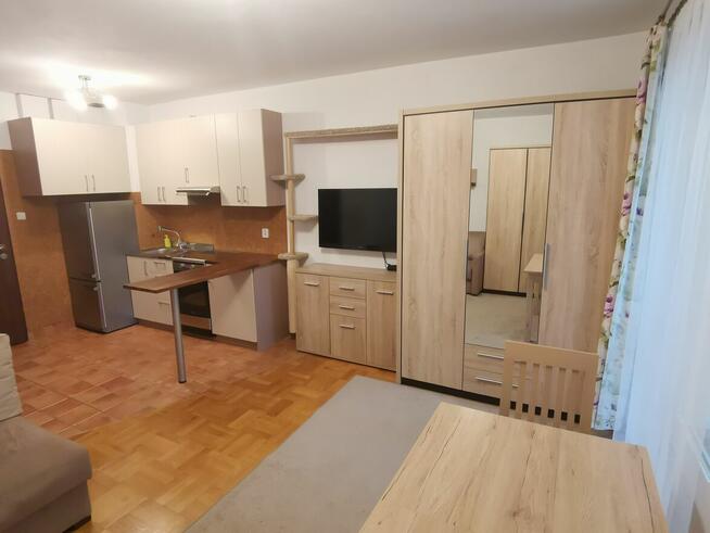 Wynajem kawalerka Etiudy Rewolucyjnej parking podziemny