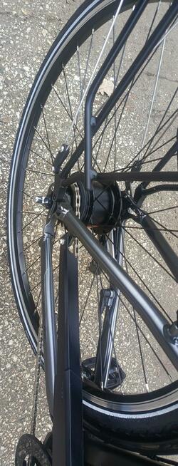 Rower elektryczny TRIUMPH STAN JAK NOWY 30 KM PRZEBIEGU