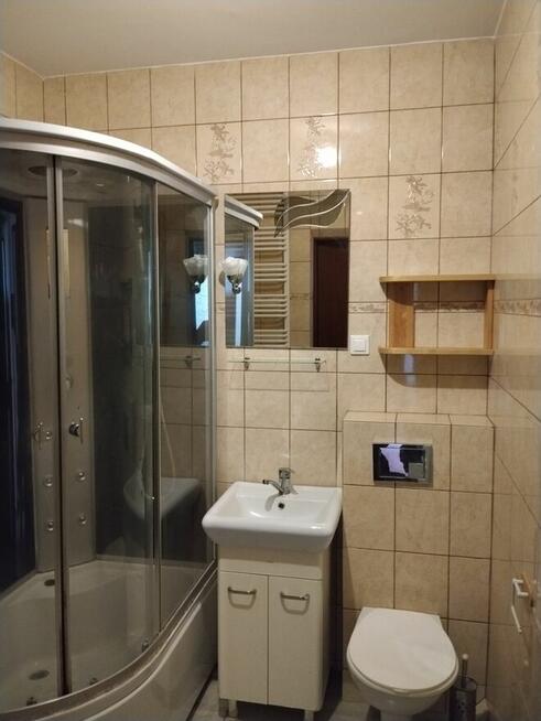 Sprzedam dwupokojowe mieszkanie z aneksem kuchennym i balkon