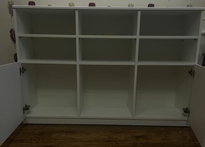 Sprzedam białą komodę