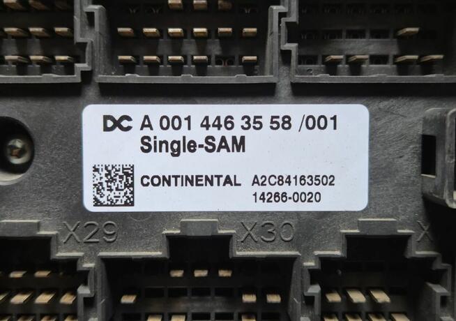 Skrzynka Tablica Modul Plyta bezpiecznikow A0014463558 MERCE