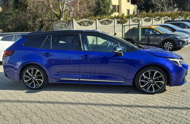 Toyota Corolla 2.0 196KM EXECUTIVE Panorama Nagłośnienie JBL Kamera Alu 18