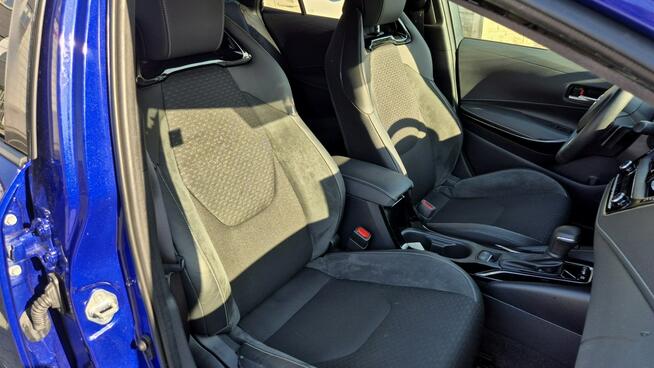 Toyota Corolla 2.0 196KM EXECUTIVE Panorama Nagłośnienie JBL Kamera Alu 18