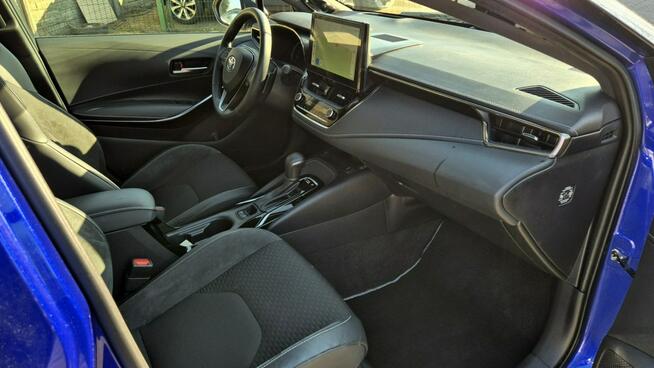 Toyota Corolla 2.0 196KM EXECUTIVE Panorama Nagłośnienie JBL Kamera Alu 18