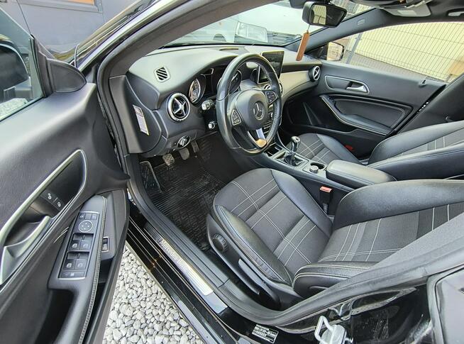 Mercedes CLA 180 Super Stan|ALU|NAVI|kamera|PANORAMA|szyberdach|GWARANCJA przebiegu