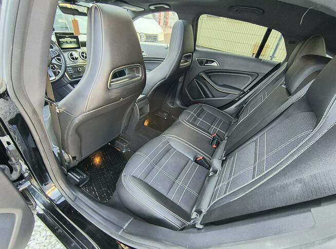 Mercedes CLA 180 Super Stan|ALU|NAVI|kamera|PANORAMA|szyberdach|GWARANCJA przebiegu
