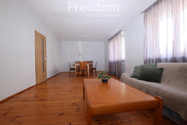 Dom z halą warsztatową – na biznes i zamieszkanie.