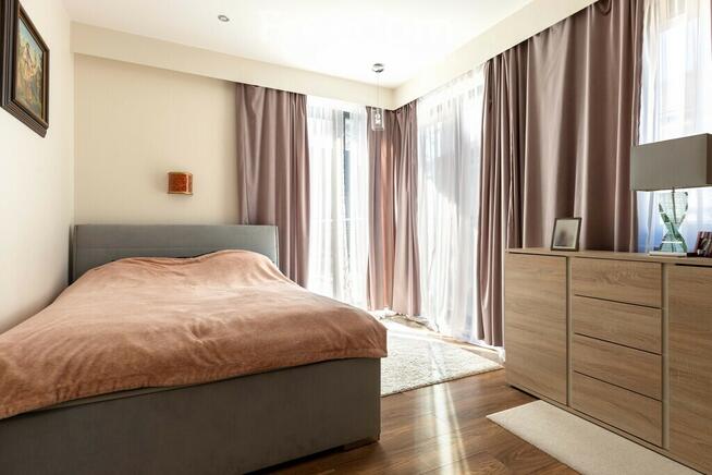 Dom z basenem w Łomiankach, 5 pokoi, działka 799m2