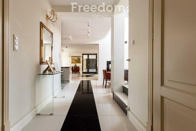 Dom z basenem w Łomiankach, 5 pokoi, działka 799m2