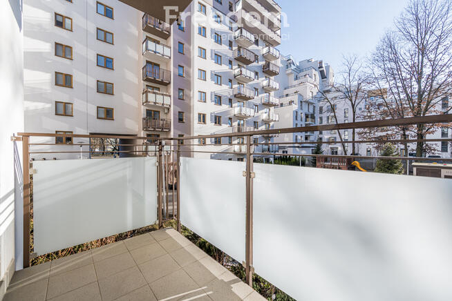 Słoneczna kawalerka z balkonem – Bielany