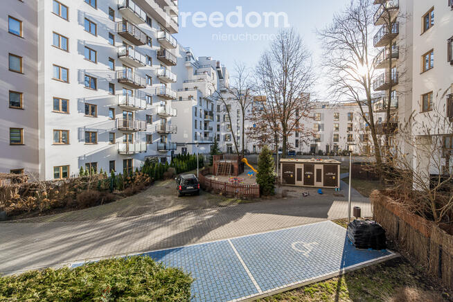 Słoneczna kawalerka z balkonem – Bielany
