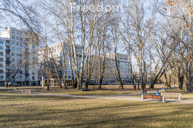 Słoneczna kawalerka z balkonem – Bielany