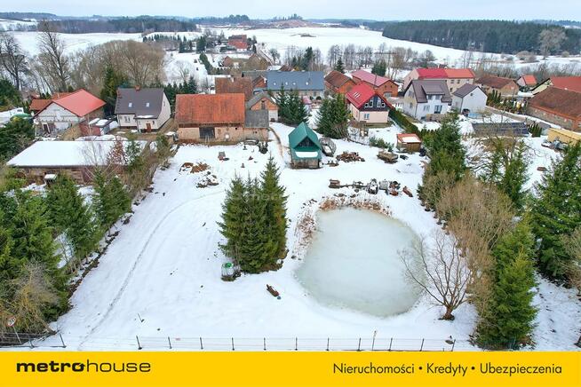 Dom z zabudowaniami na działce 4038 m² Stożne