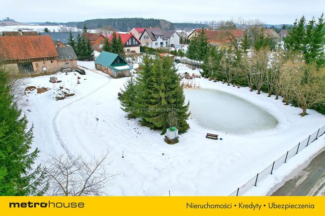 Dom z zabudowaniami na działce 4038 m² Stożne