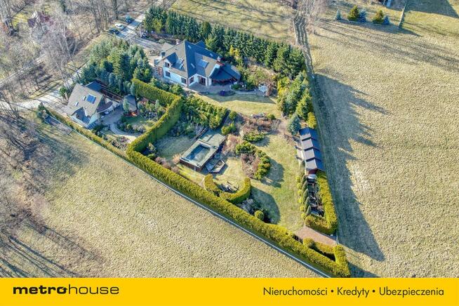 Własny raj z basenem, z widokiem na jezioro i góry