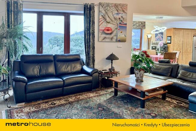 Własny raj z basenem, z widokiem na jezioro i góry