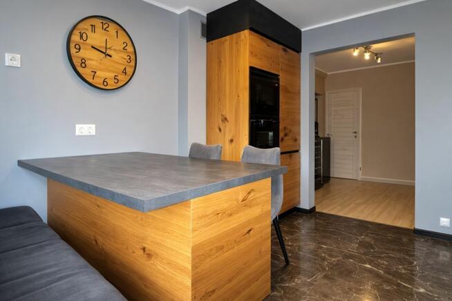 Dom w cichej okolicy – Janice