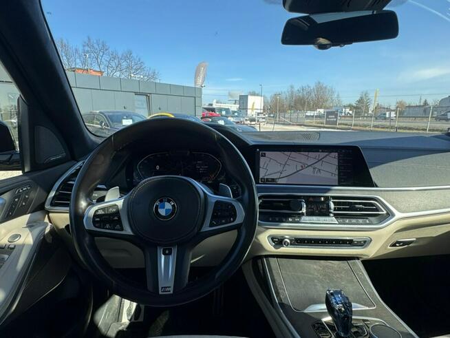 BMW X7 Bezwypadkowy / Serwis ASO / Dociągi / Panorama / Key less / FV 23%