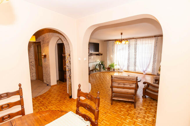 Dom przy mieście 130m2 działka 1400m2 Szewna