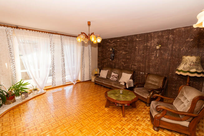 Dom przy mieście 130m2 działka 1400m2 Szewna