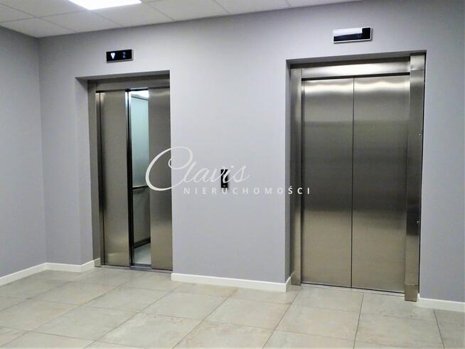 Open space przy głównej ulicy - do własnej aranżacji