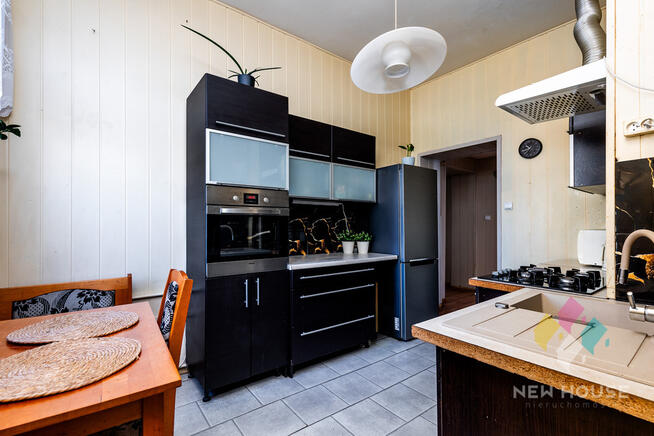 3 pok. mieszkanie przy Akademii Policji, parter