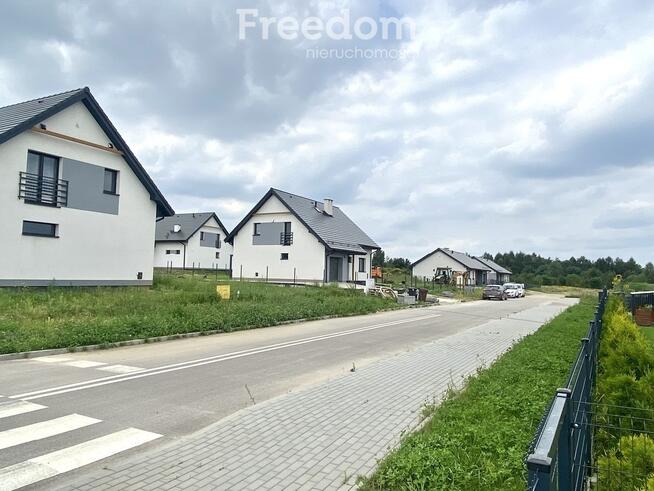 Dom piętrowy z garażem