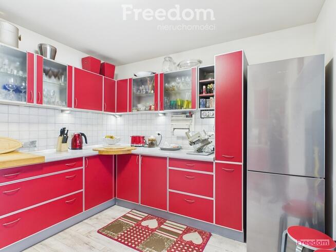 Dom z ogrodem 743 m², 2 garaże, strefa relaksu