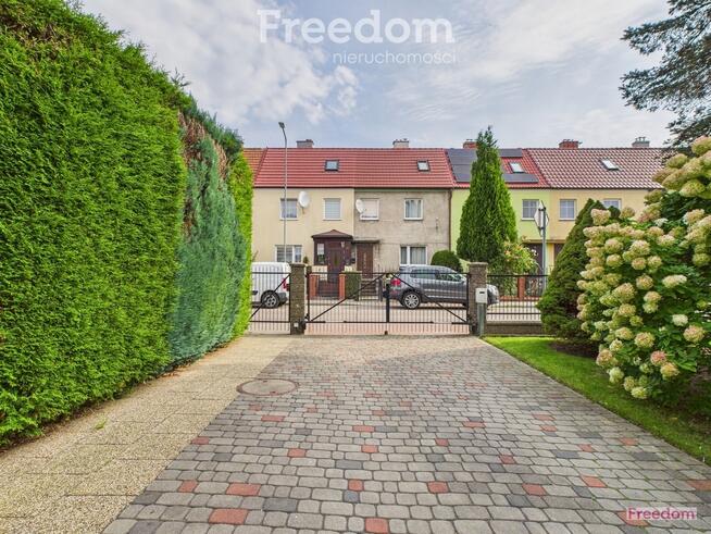 Dom z ogrodem 743 m², 2 garaże, strefa relaksu